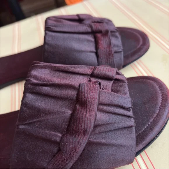 🥀 The Row Oxblood Satin "Ellen" Slide Sandals Sz EU 37.5 / US 7 🥀 - Picture 6 of 12